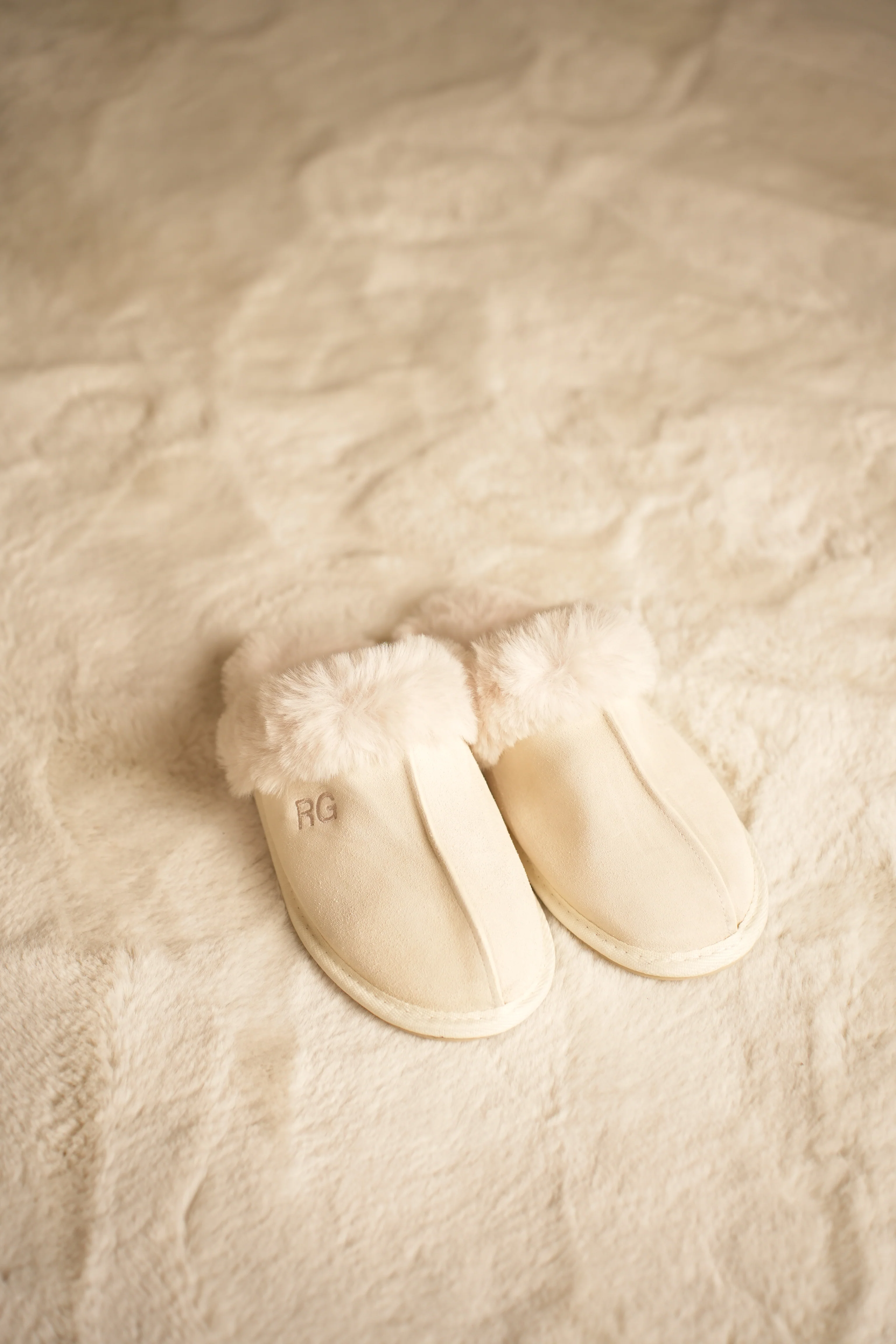 Pantoffel Suède Cream - Image 3
